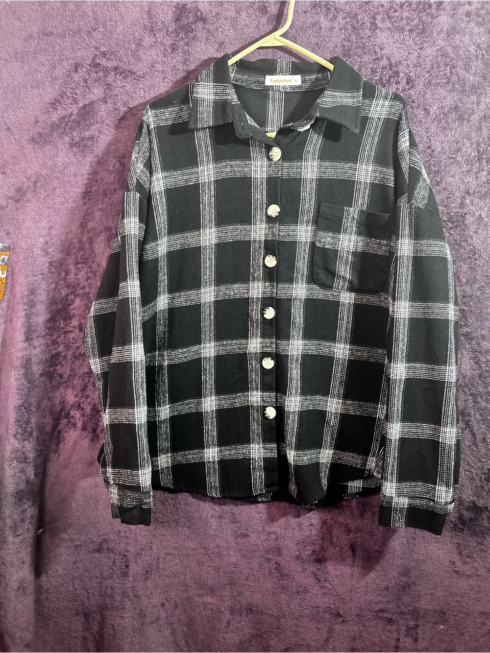 Black Plaid Button-Down Shirt with Chest Pocket - Unbranded